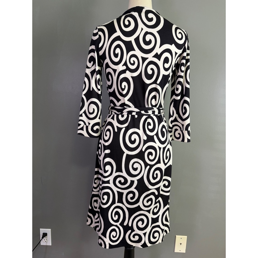 Diane von Furstenberg Wrap Dress 4 Silk New Julian Two Vintage Abstract Classic - Picture 3 of 10